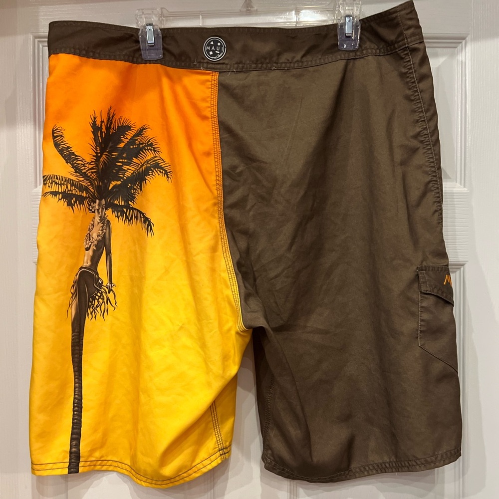 Maui and Son Men’s swim trunks size 38